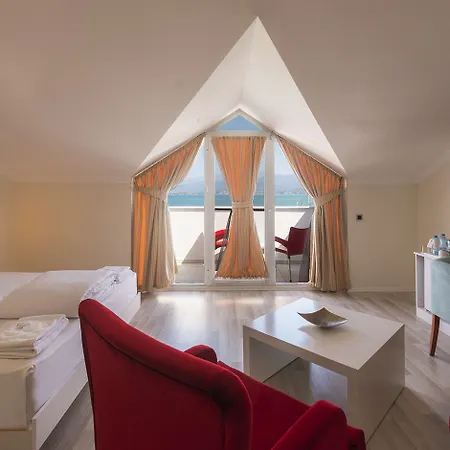Orka Boutique Hotel 3*