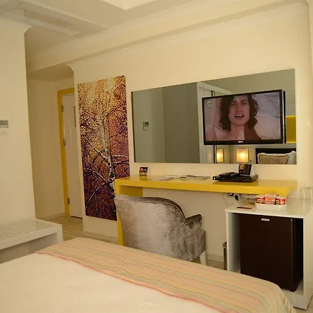 Orka Boutique Hotel 3*
